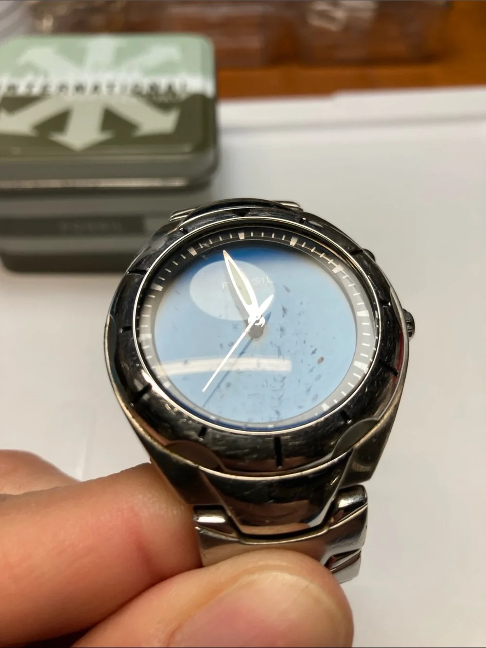 Fossil AM-3535 Kaleido blue and red dial change, stainless, new batteries, tin